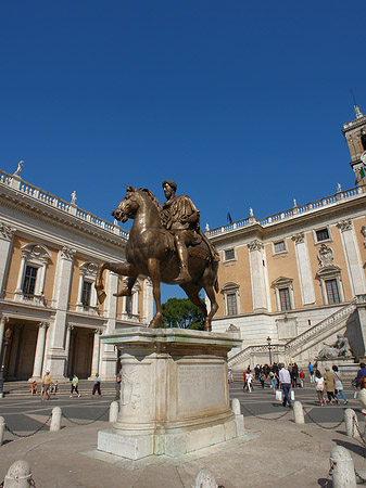 Marc Aurel Statue