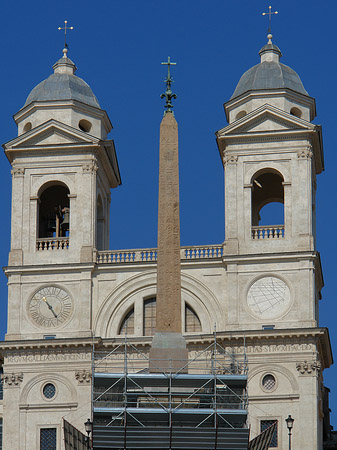 S. Trinita dei Monti mit Obelisk Fotos