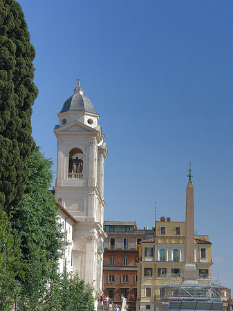 Foto S. Trinita dei Monti mit Obelisk