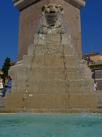 Fotos Obelisk mit Wasser