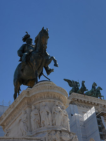 Bronzestatue von Victor Emmanuel
