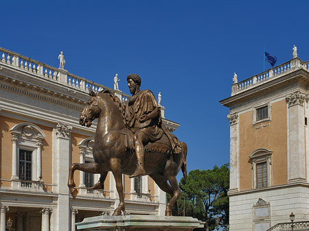 Marc Aurel Statue