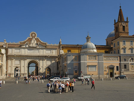 Porta del Popolo mit Piazza Foto 