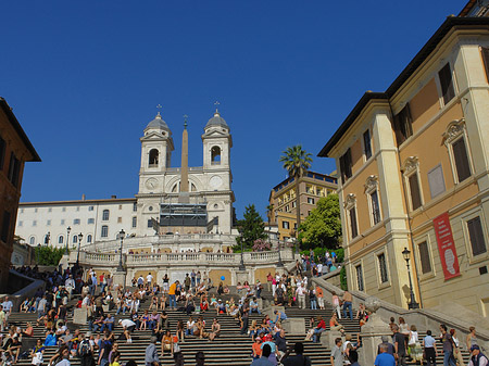 Foto Treppe mit Kirche