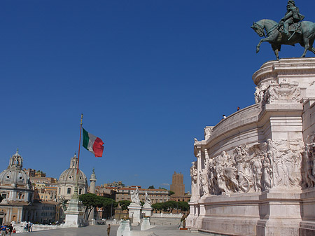 Fotos Bronzestatue von Victor Emmanuel | Rom
