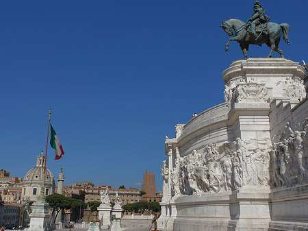 Fotos Bronzestatue von Victor Emmanuel | Rom