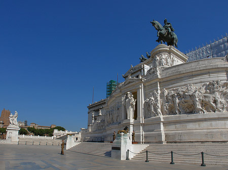 Fotos Bronzestatue von Victor Emmanuel | Rom